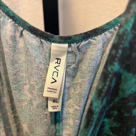 RVCA green Asymmetrical sundresses - Picture 2 of 3